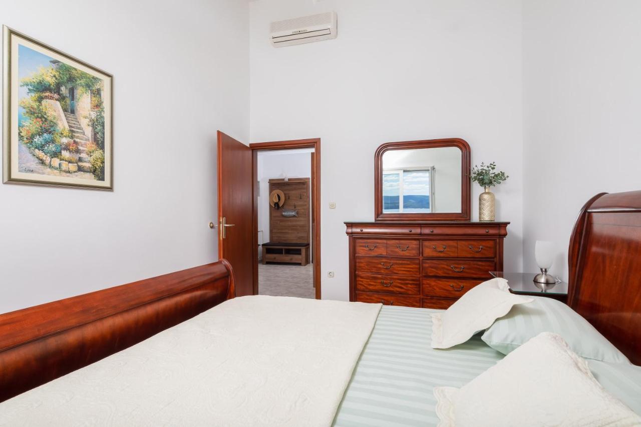 Beachfront Xxl - 2 Apartments Together - ロクヴァ・ロゴズニツァ エクステリア 写真