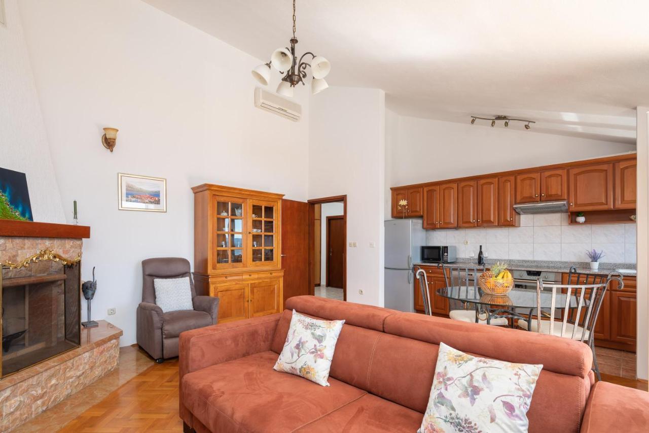 Beachfront Xxl - 2 Apartments Together - ロクヴァ・ロゴズニツァ エクステリア 写真