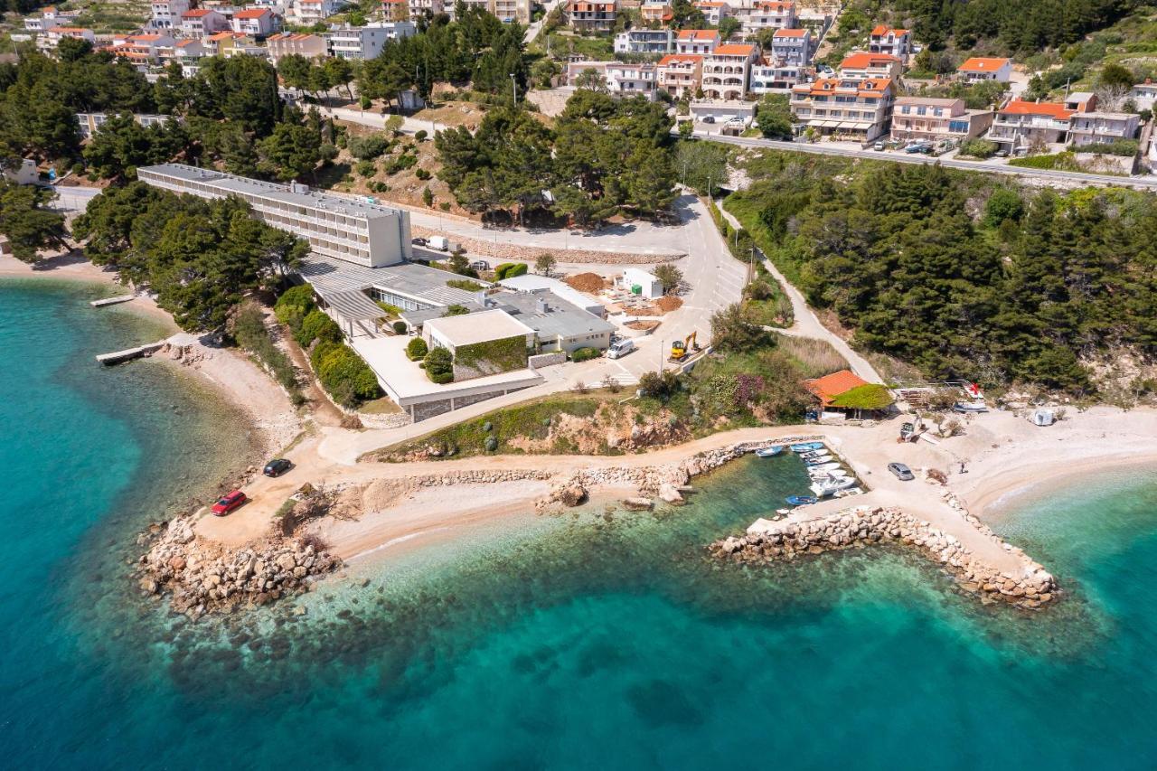 Beachfront Xxl - 2 Apartments Together - ロクヴァ・ロゴズニツァ エクステリア 写真