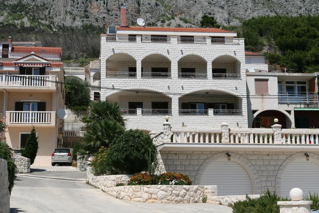 Beachfront Xxl - 2 Apartments Together - ロクヴァ・ロゴズニツァ エクステリア 写真